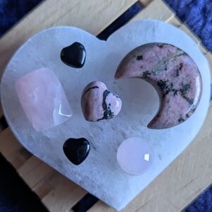 🩷 Grounded Loving Energy Plate 🖤 Rhodonite Black Obsidian & Rose Quartz cabs